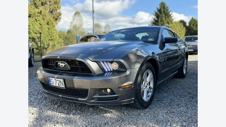 FORD Mustang -