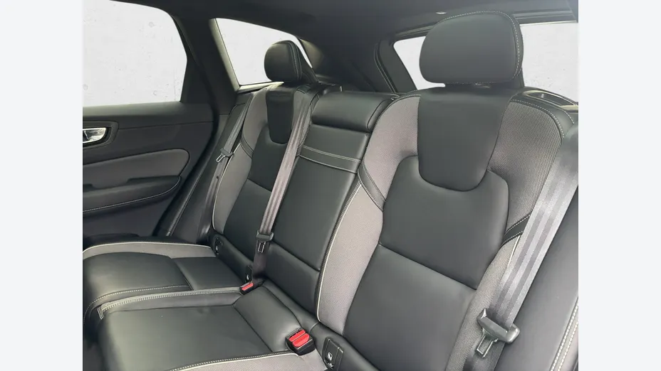 VOLVO XC60 -