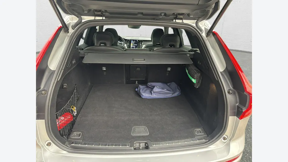 VOLVO XC60 -