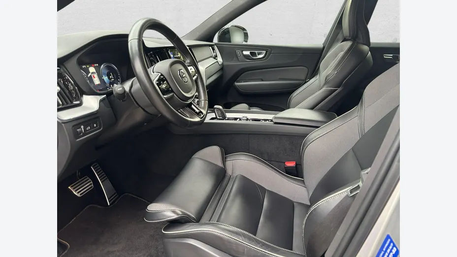 VOLVO XC60 -