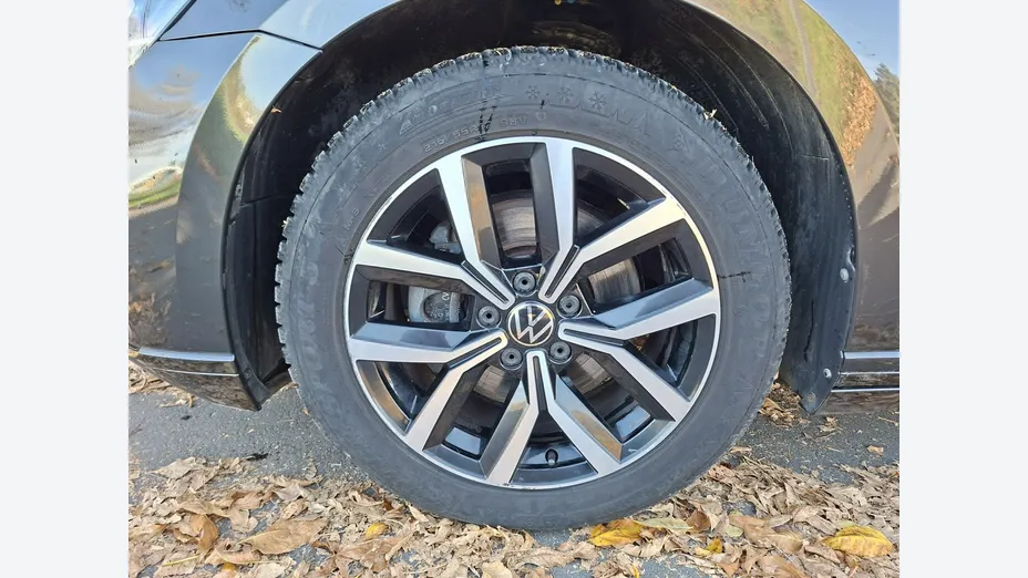 VOLKSWAGEN Passat -