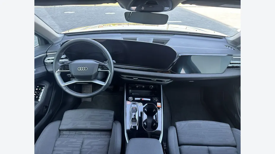 AUDI A6 -