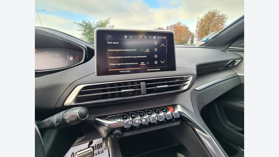 PEUGEOT 3008 -