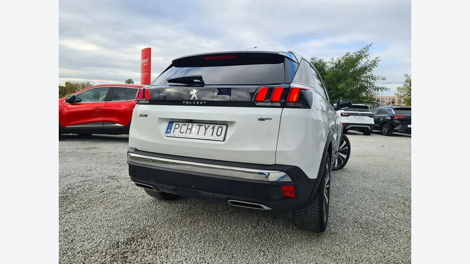 PEUGEOT 3008 -