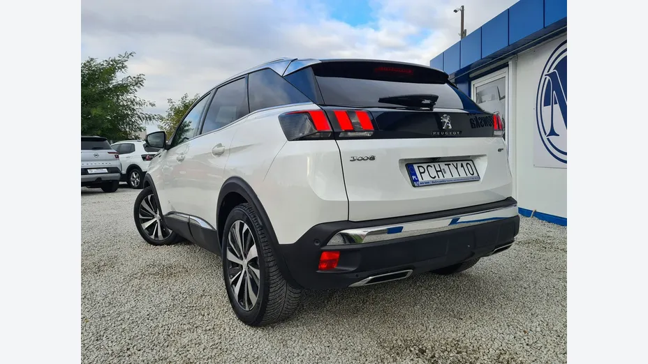 PEUGEOT 3008 -