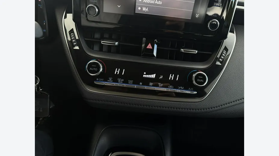 TOYOTA Corolla -