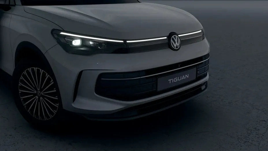 VOLKSWAGEN Tiguan -