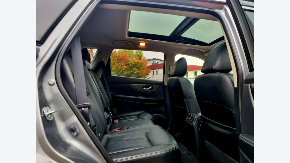 NISSAN X-Trail -