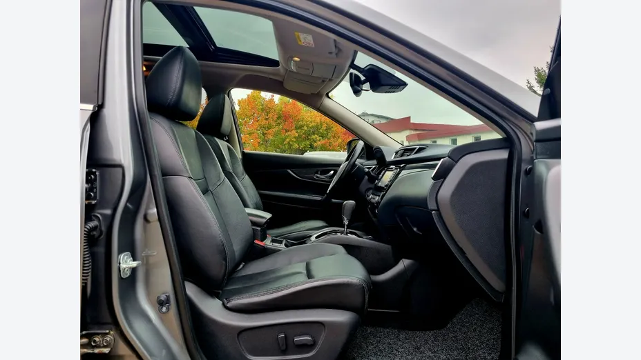 NISSAN X-Trail -