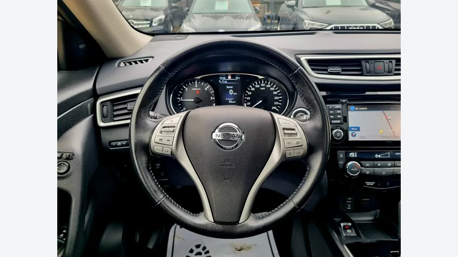 NISSAN X-Trail -