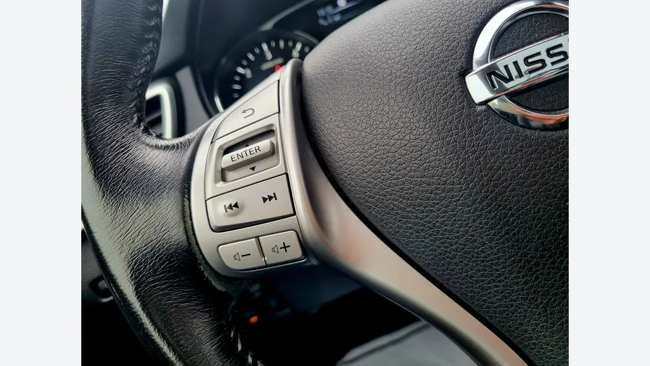 NISSAN X-Trail -
