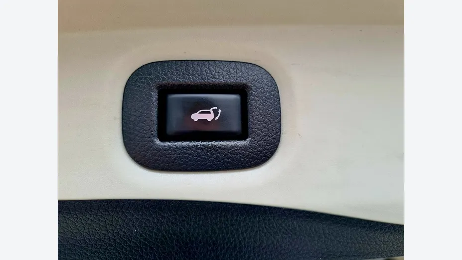 NISSAN X-Trail -