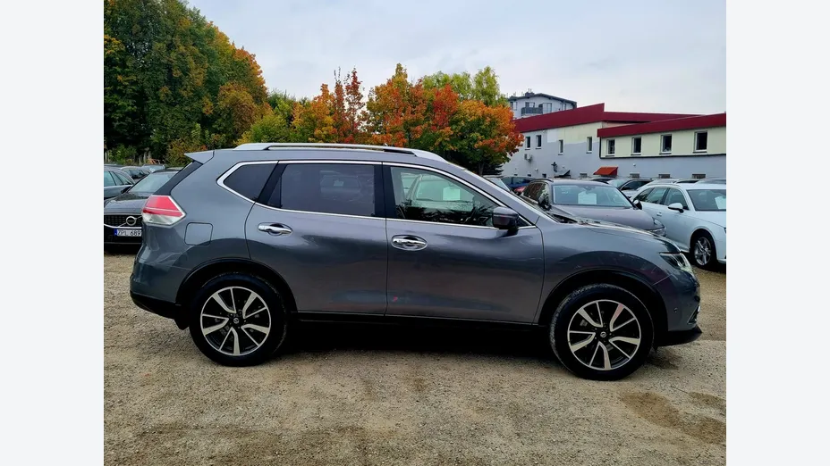 NISSAN X-Trail -