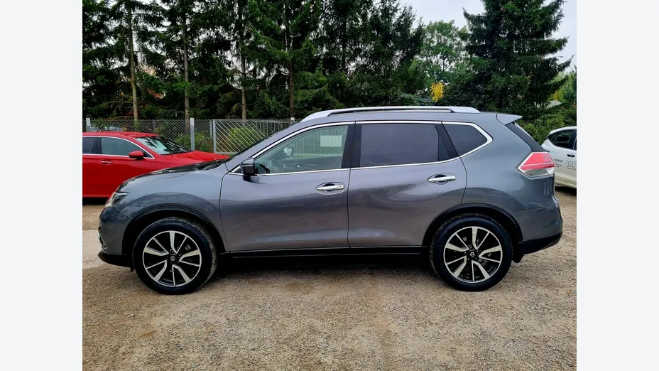 NISSAN X-Trail -