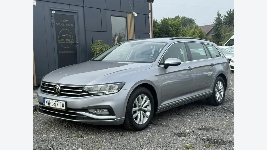 VOLKSWAGEN Passat -