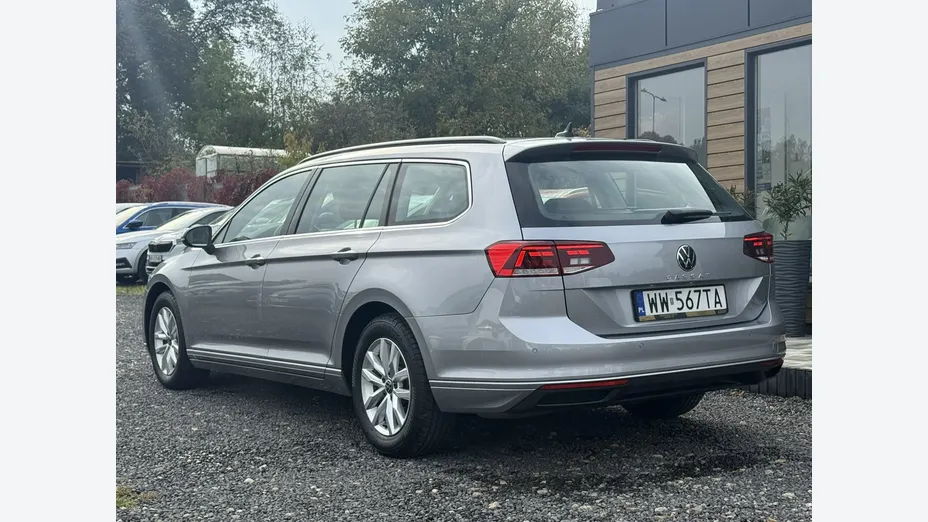 VOLKSWAGEN Passat -