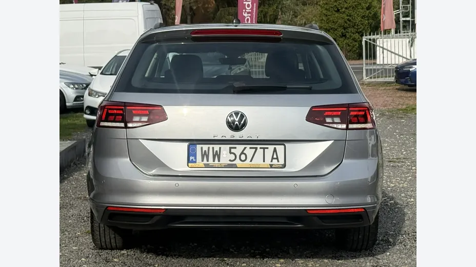 VOLKSWAGEN Passat -