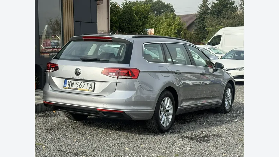 VOLKSWAGEN Passat -
