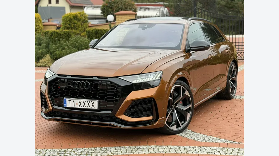AUDI RS Q8 -