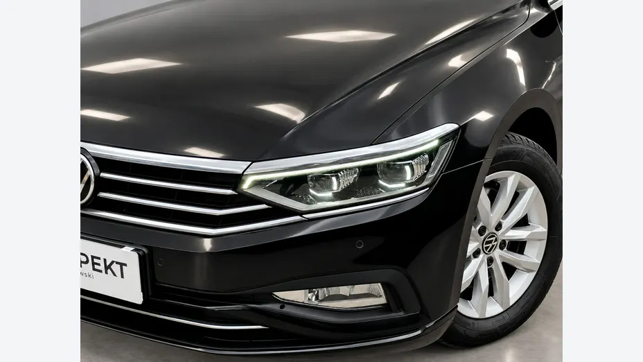 VOLKSWAGEN Passat -