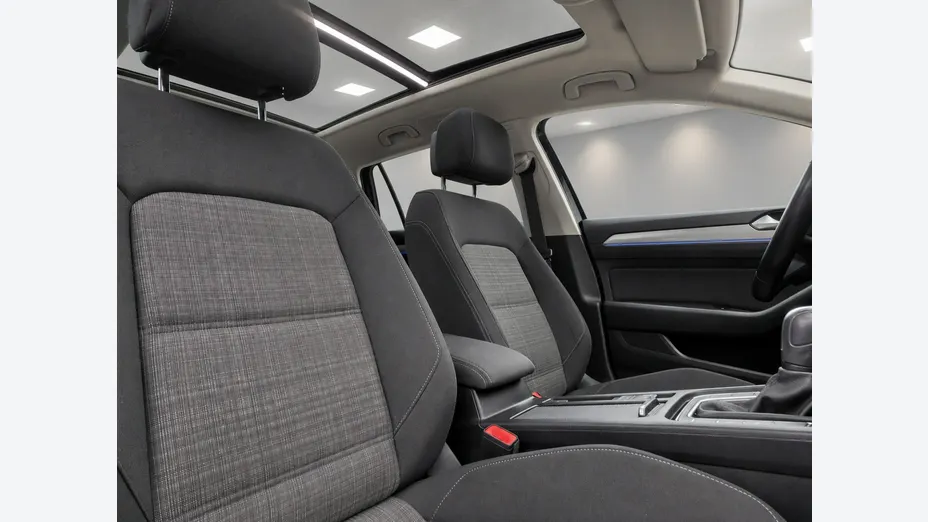 VOLKSWAGEN Passat -
