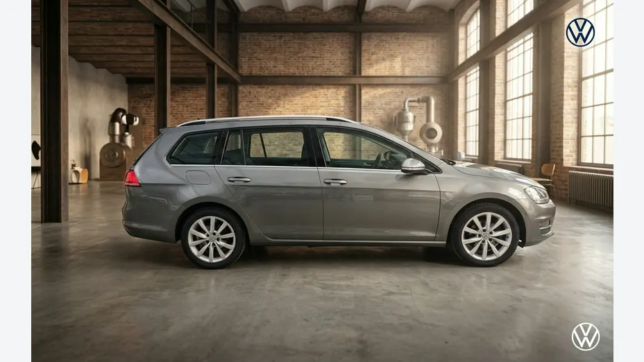 VOLKSWAGEN Golf -