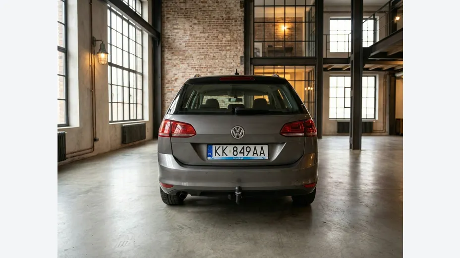 VOLKSWAGEN Golf -