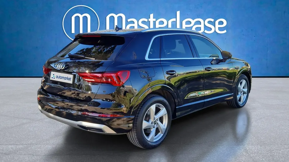 AUDI Q3 -