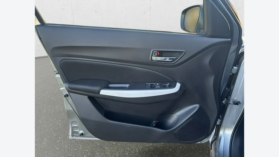 SUZUKI Swift -