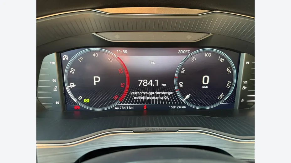 SKODA Superb -