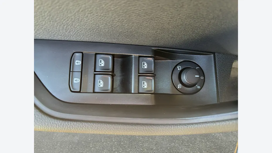 SKODA Superb -