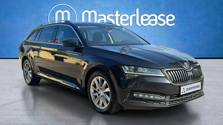 SKODA Superb -