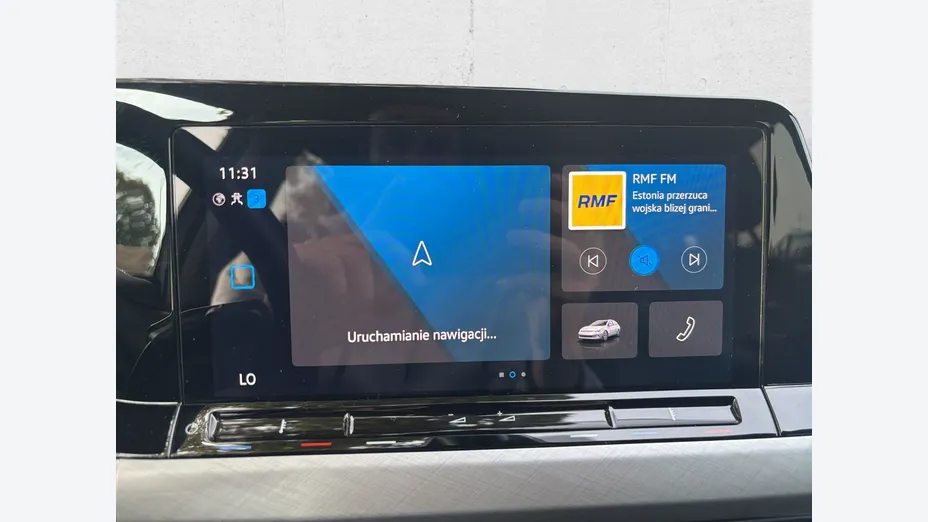 VOLKSWAGEN Golf -