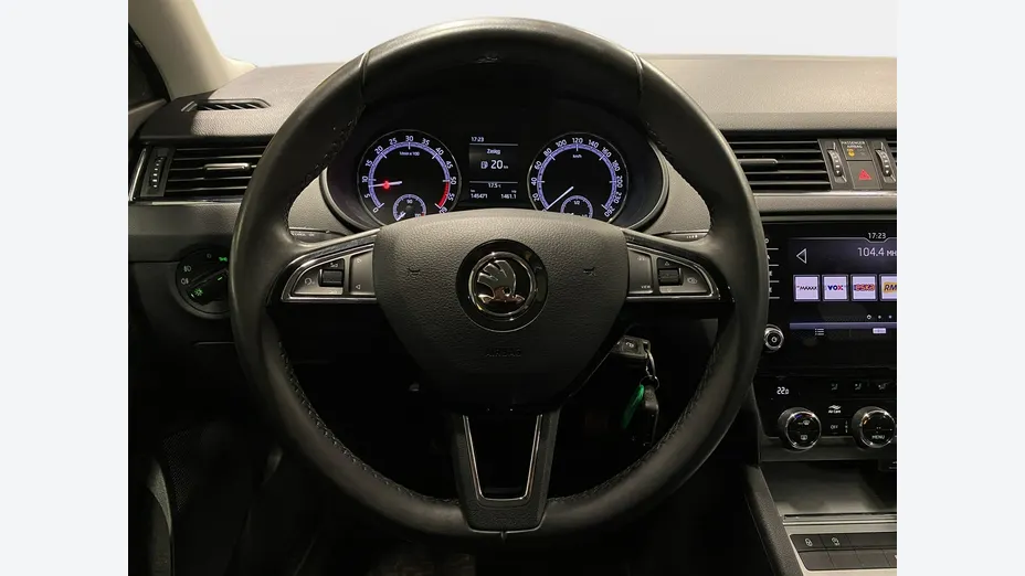 SKODA Octavia -