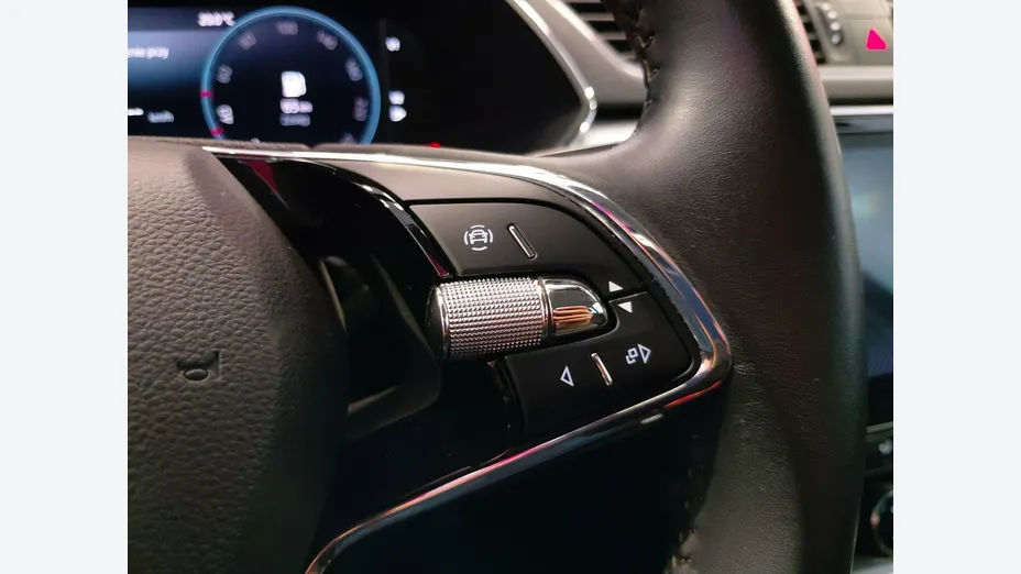 SKODA Superb -