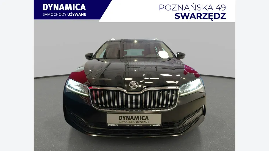 SKODA Superb -