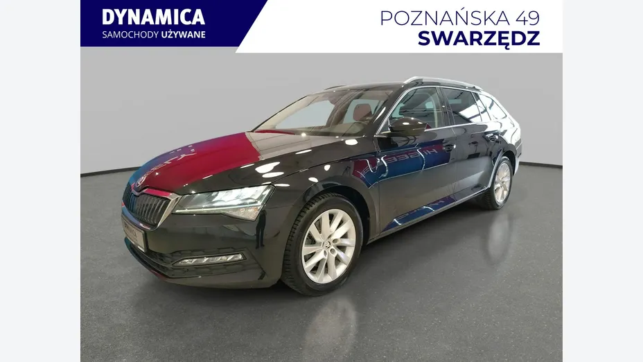 SKODA Superb -