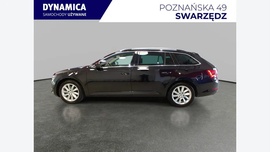 SKODA Superb -