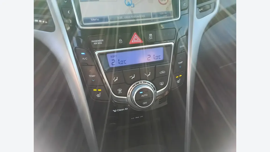 HYUNDAI i30 -
