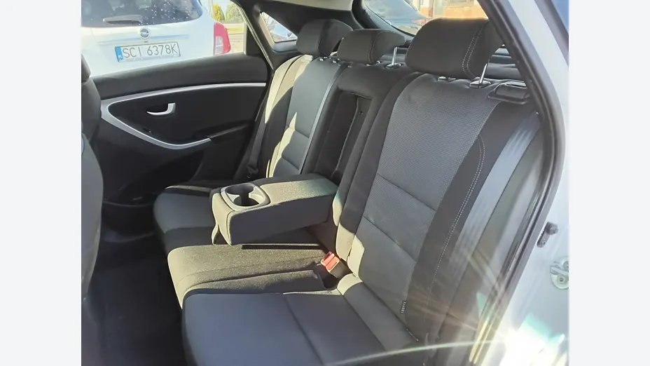 HYUNDAI i30 -