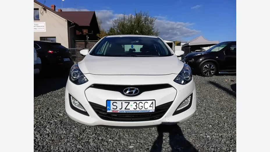 HYUNDAI i30 -