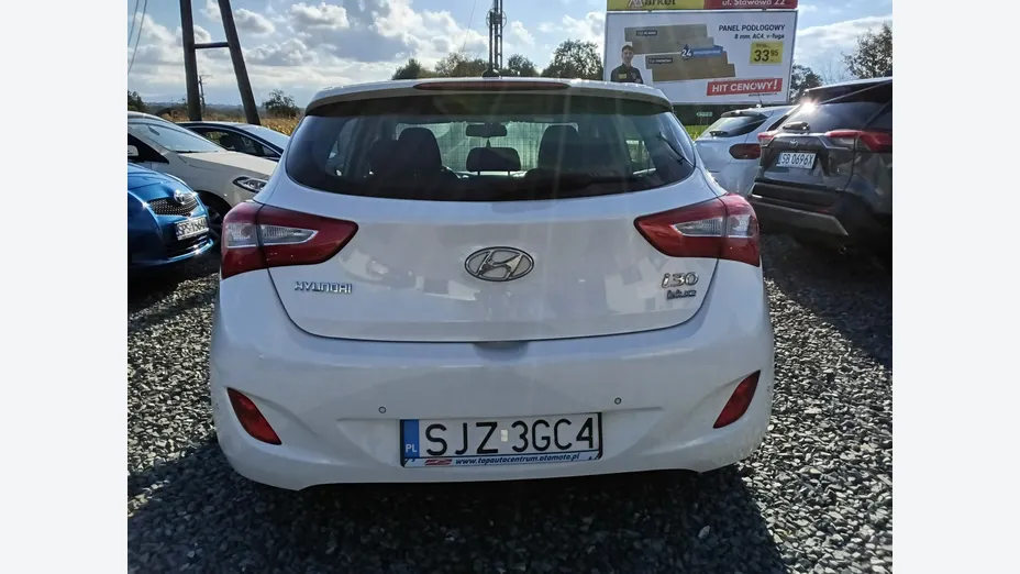 HYUNDAI i30 -