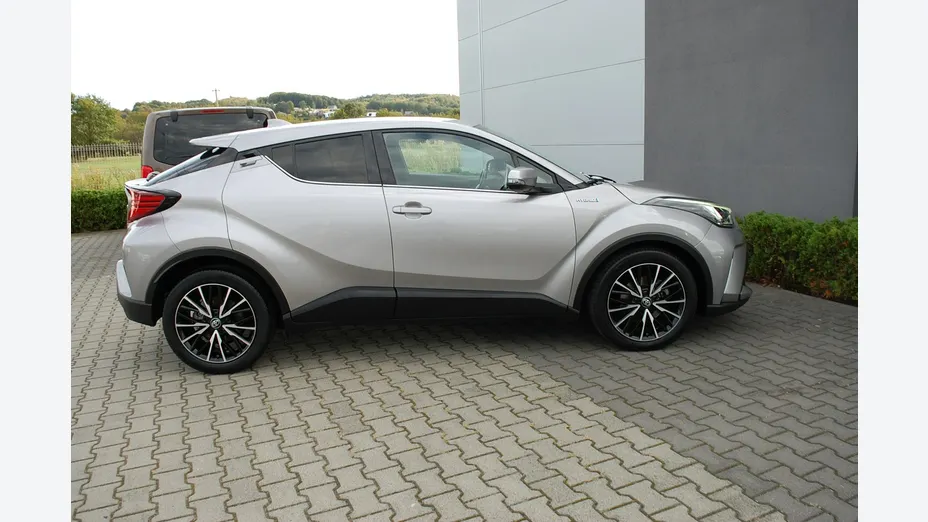 TOYOTA C-HR -