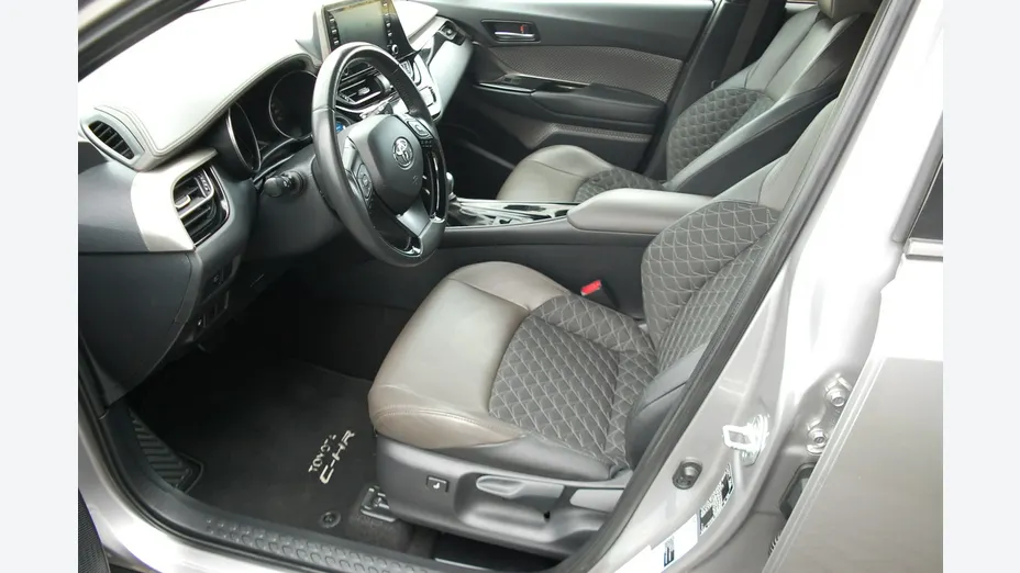 TOYOTA C-HR -