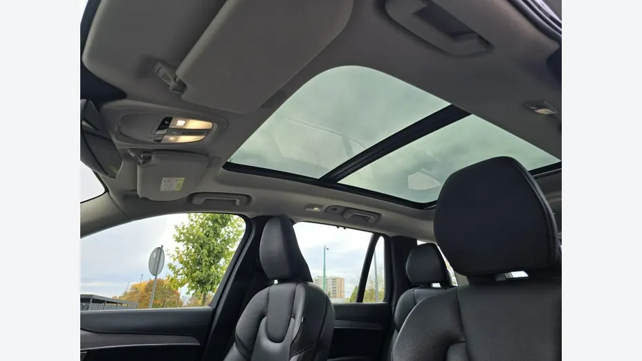 VOLVO XC90 -