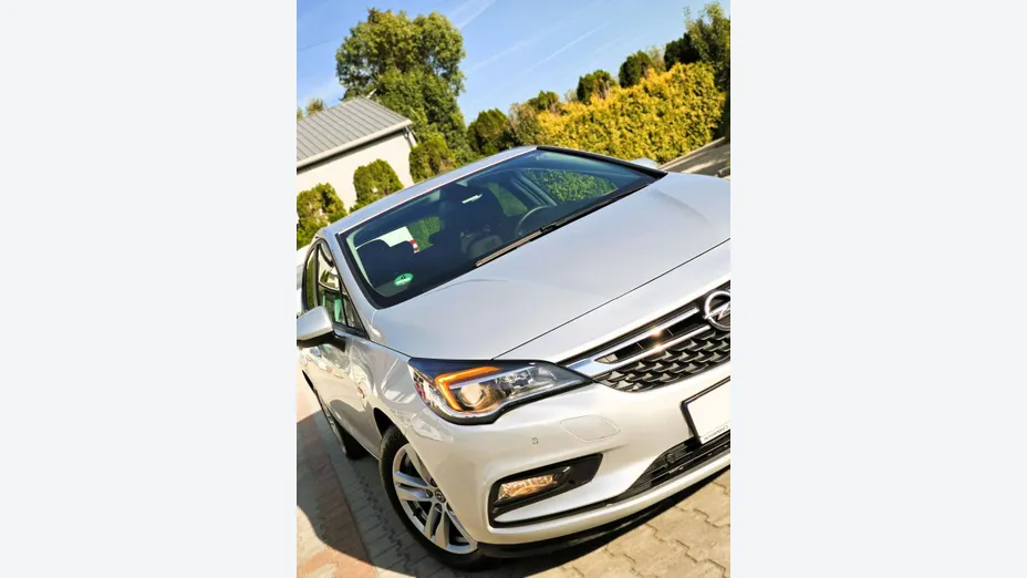 OPEL Astra -