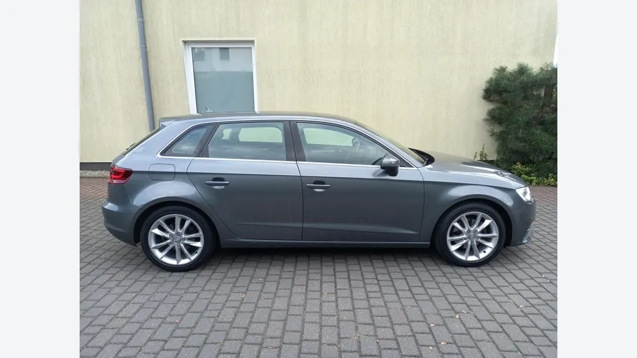 AUDI A3 Sportback -