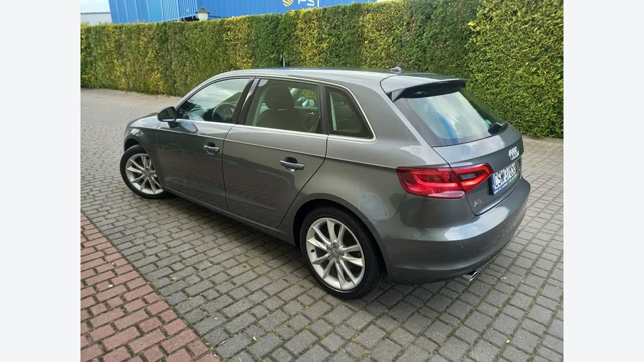 AUDI A3 Sportback -
