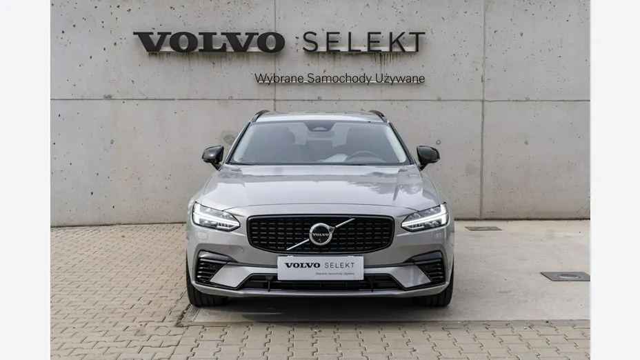 VOLVO V90 -