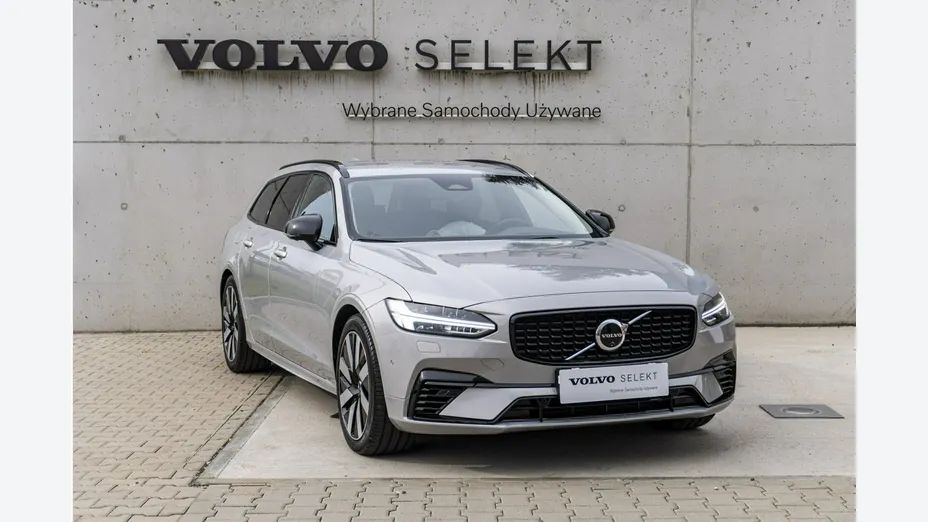 VOLVO V90 -